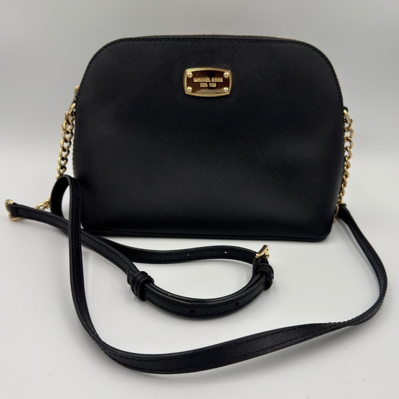 Michael Kors Handbags - Michael Kors Black Saffiano Leather Cindy LG Dome Crossbody Bag Style: 38S8XCP3L